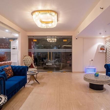 Hotel Ginger Palace Delhi Airport นิวเดลี ภายนอก รูปภาพ
