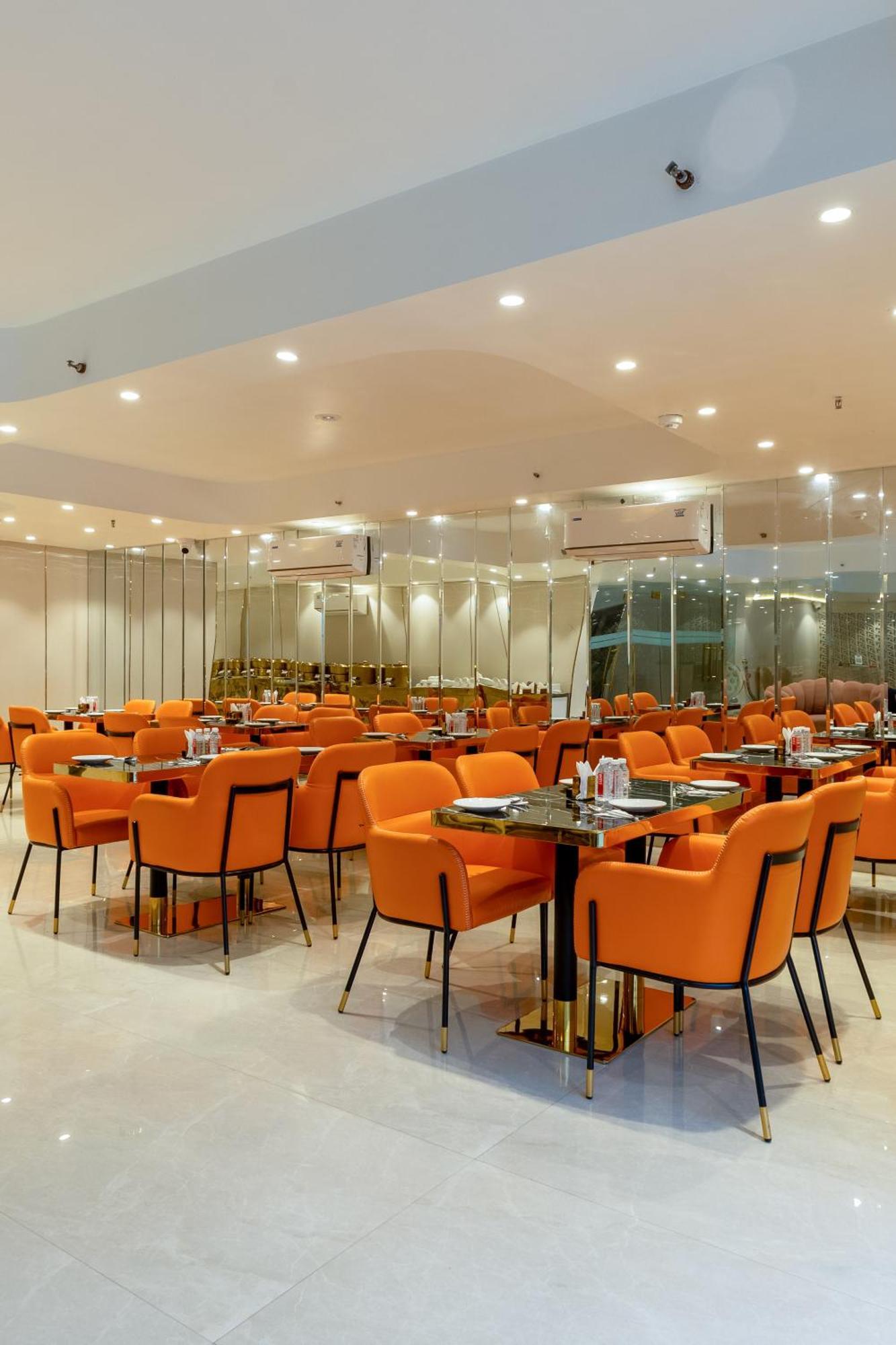 Hotel Ginger Palace Delhi Airport นิวเดลี ภายนอก รูปภาพ