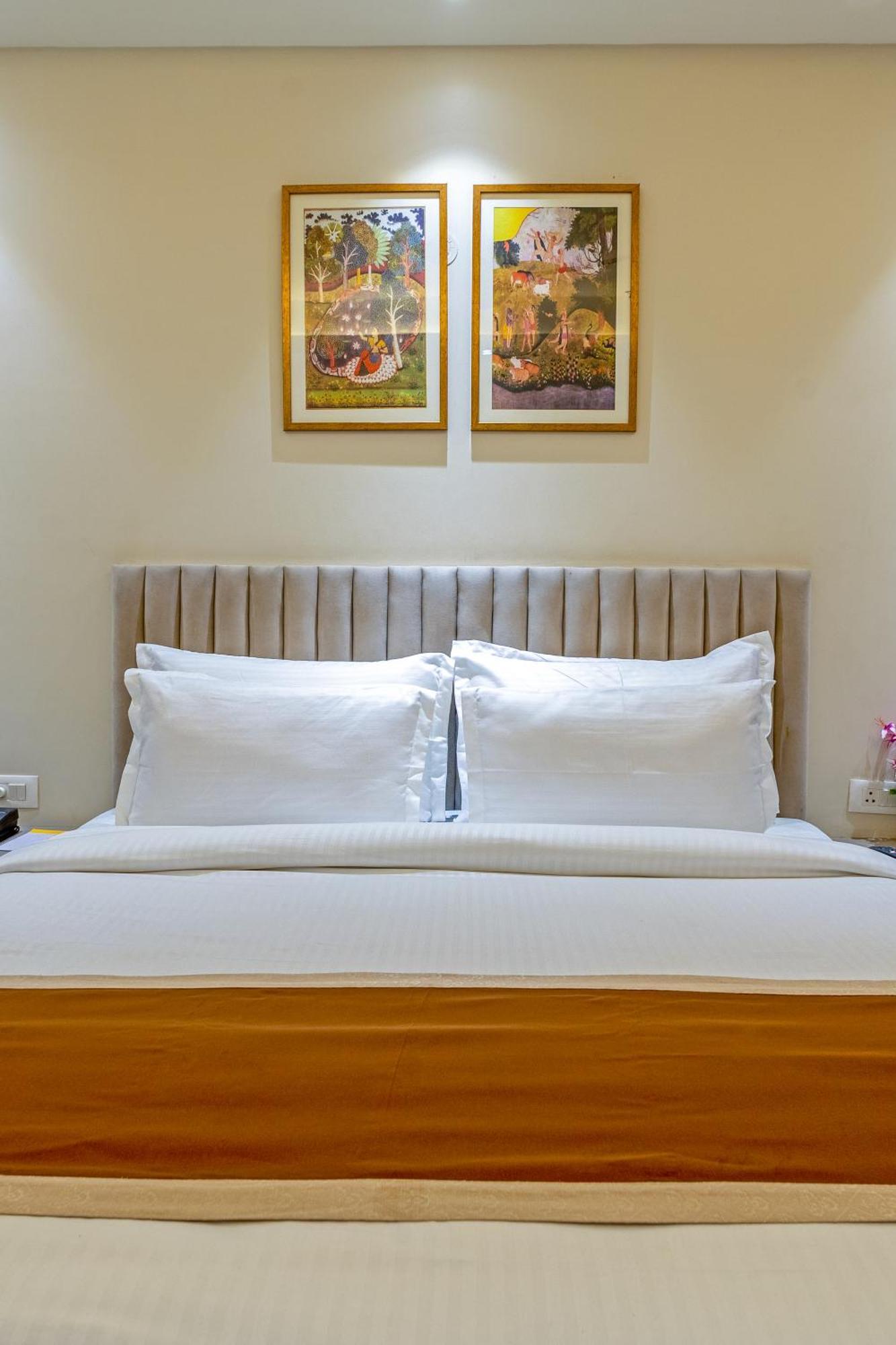 Hotel Ginger Palace Delhi Airport นิวเดลี ภายนอก รูปภาพ